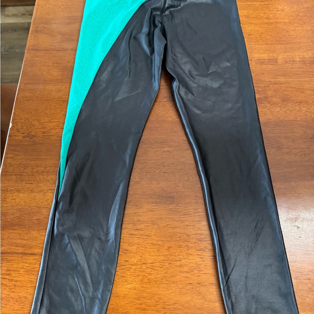 ZYIA Black and Green Activewear Leggings